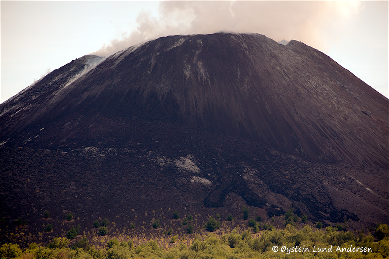 Krakatau-volcano-june-2013(IMG_5584
