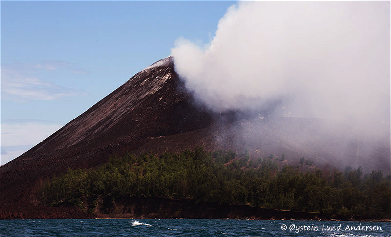 Krakatau-volcano-june-2013(IMG_6192