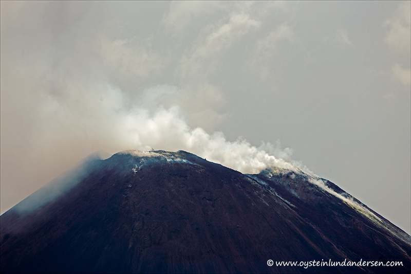 Krakatau-volcano-november-2013(IMG_6312)