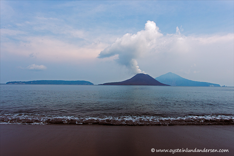 Krakatau-volcano-november-2013(IMG_6561)