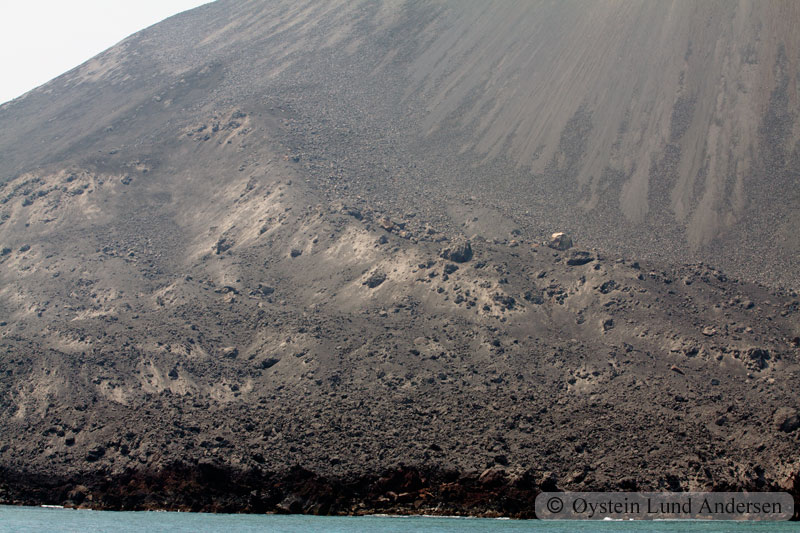 Krakatoa_aug2011_x12