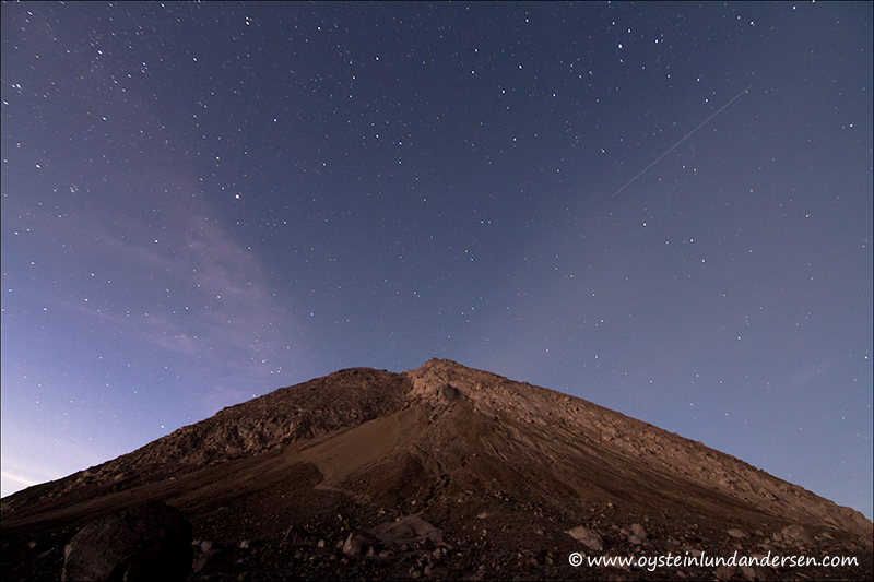 An satellite passing over Merapi. (27th October 2012)