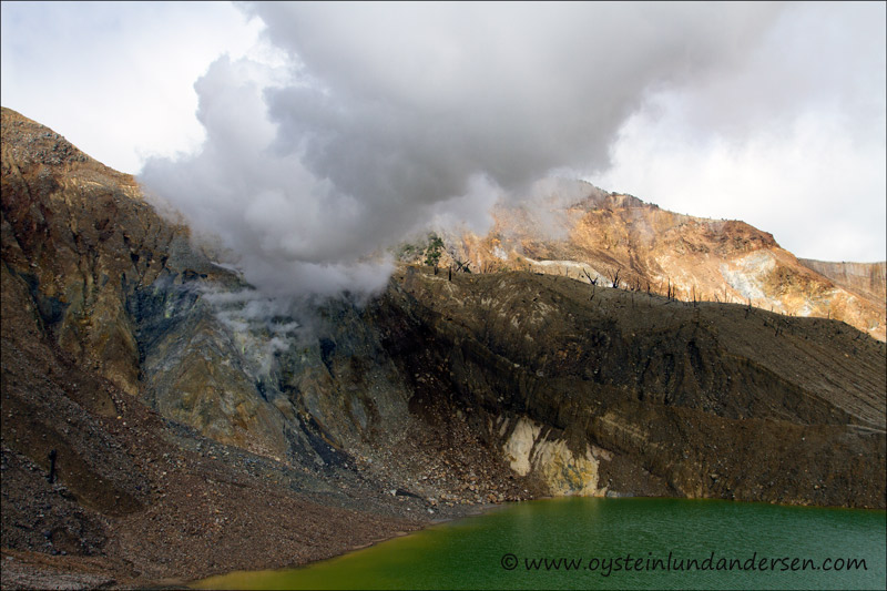 Papandayan-volcano-2012-x17