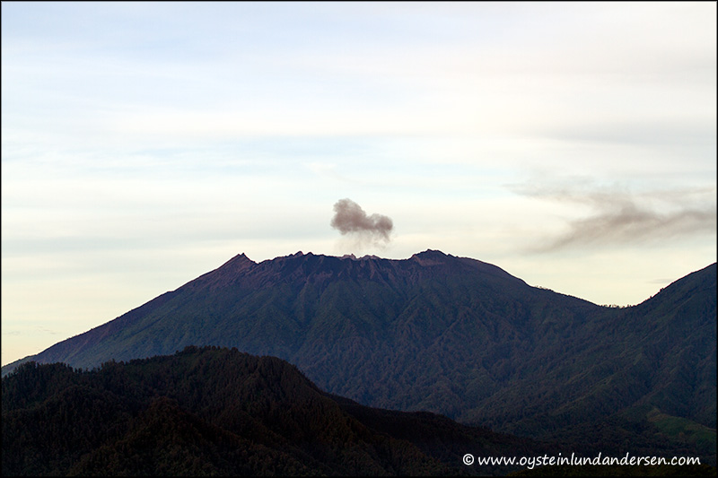 Raung-volcano-2012-x2