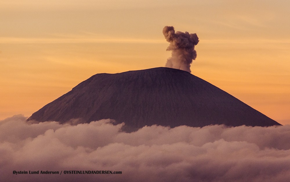 Semeru October 2015 Indonesia Volcano Volcanoes Java eruption