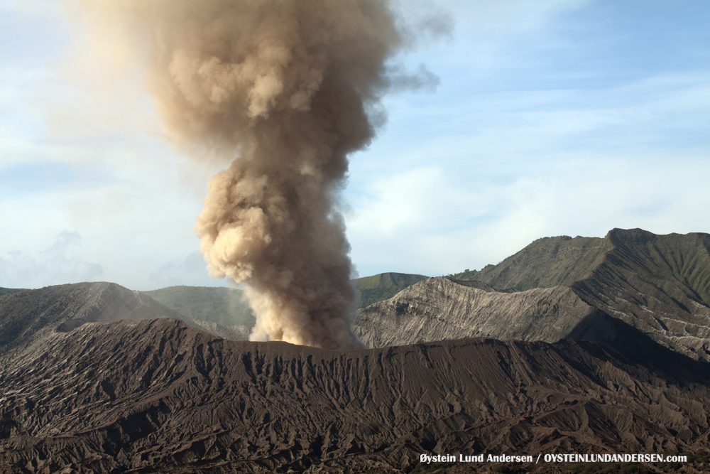 Bromo Eruption 2010 Indonesia