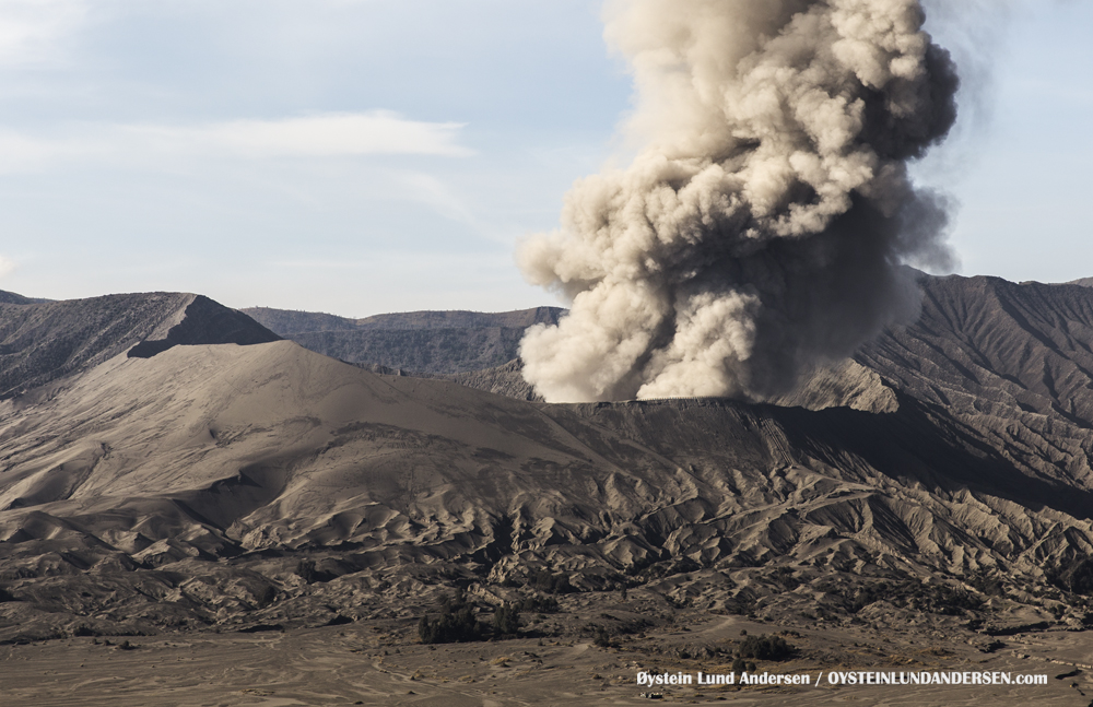 Bromo Eruption December 2015 Indonesia Java ash-plume