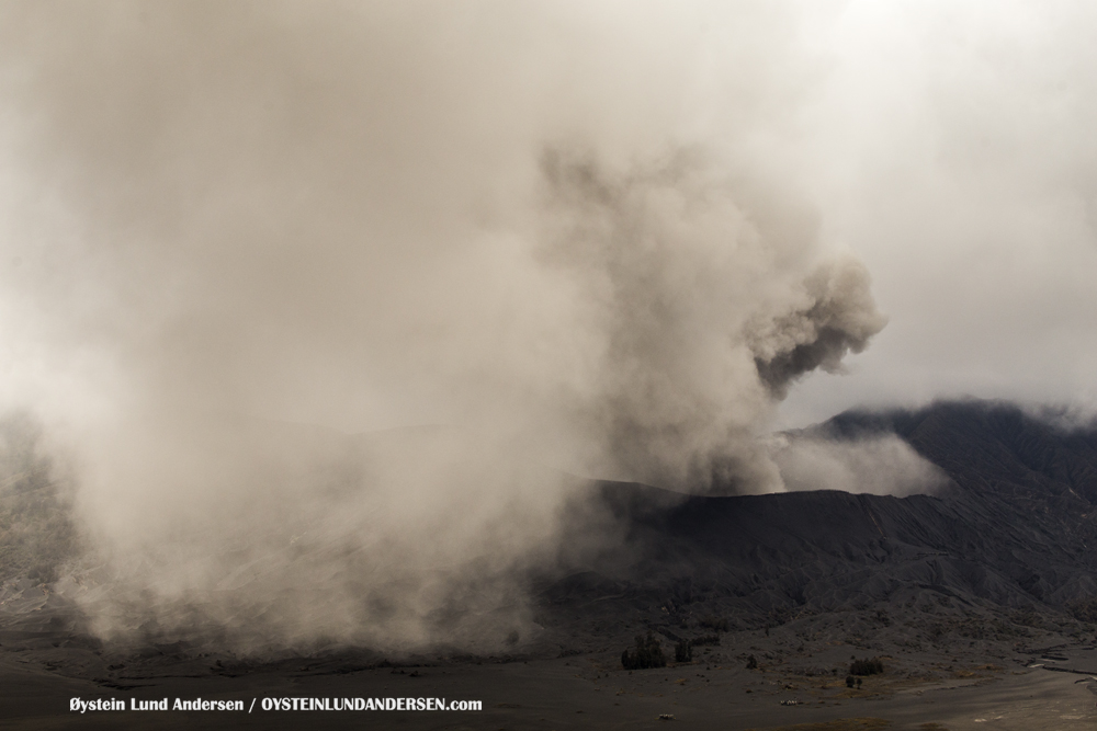 Bromo Eruption 2015 Indonesia ash lava 