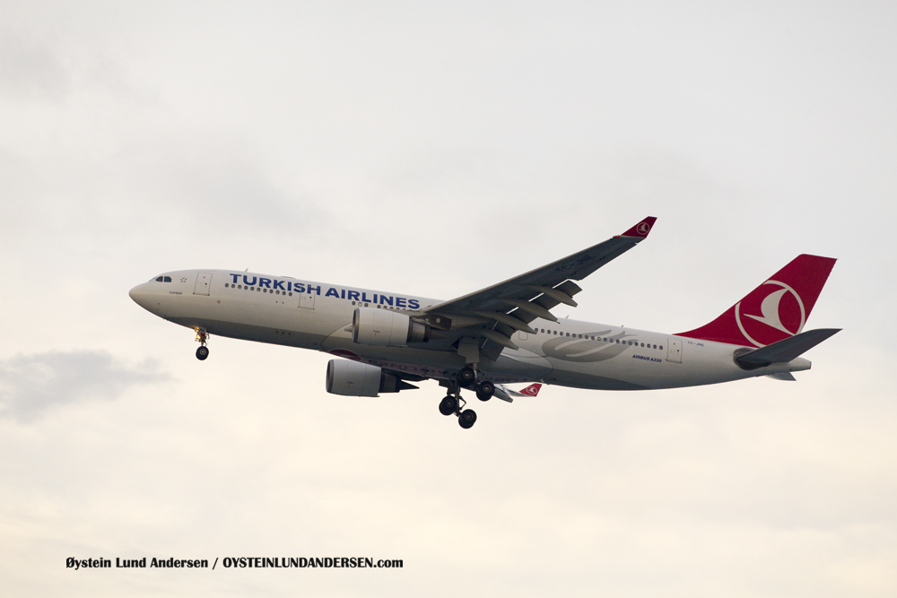 Turkish Airlines Airbus 330-200 (TC-JNE) (15th February 2016)
