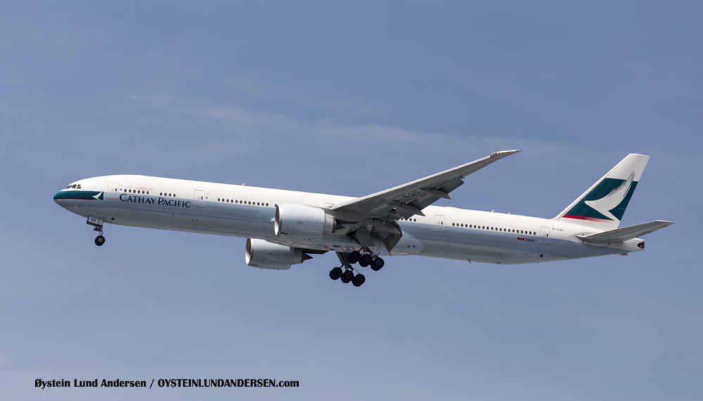 Cathay Pacific Boeing 777-300ER (23 December 2015)