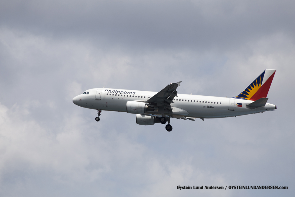 Airbus 320 arriving from Manila (23 December 2015)