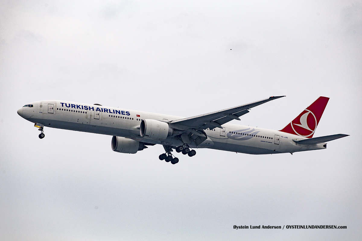 Jakarta Indonesia Turkish Airlines - Boeing 777-300ER (TC-JJG, named Yıldız ) 