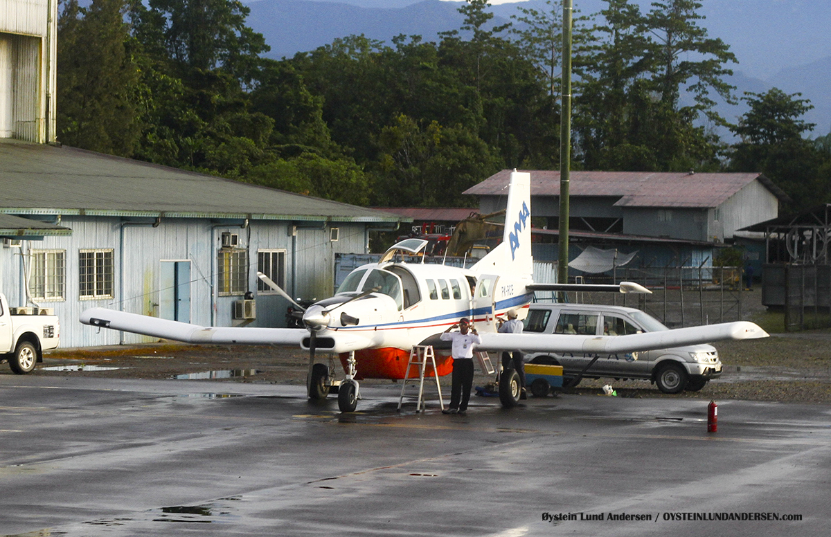 timika airport papua spotting PK-RCE PAC-750