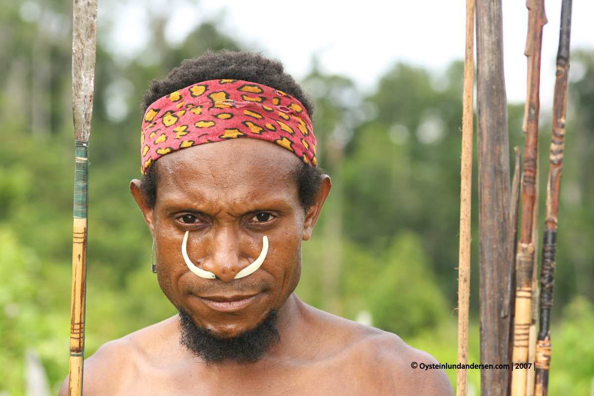 Papua West-Papua Lepki Tribe Terablu Murme Aboy 2007 Andersen