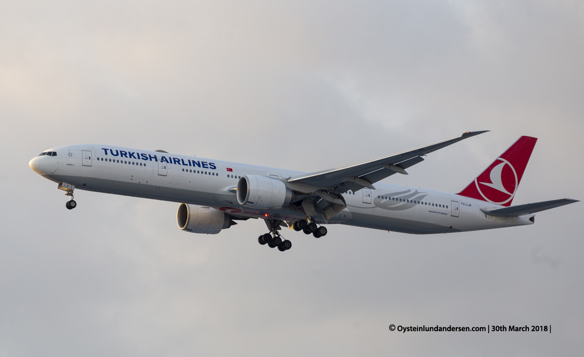 jakarta cgk Turkish Airlines Boeing 777-300ER TC-LJE