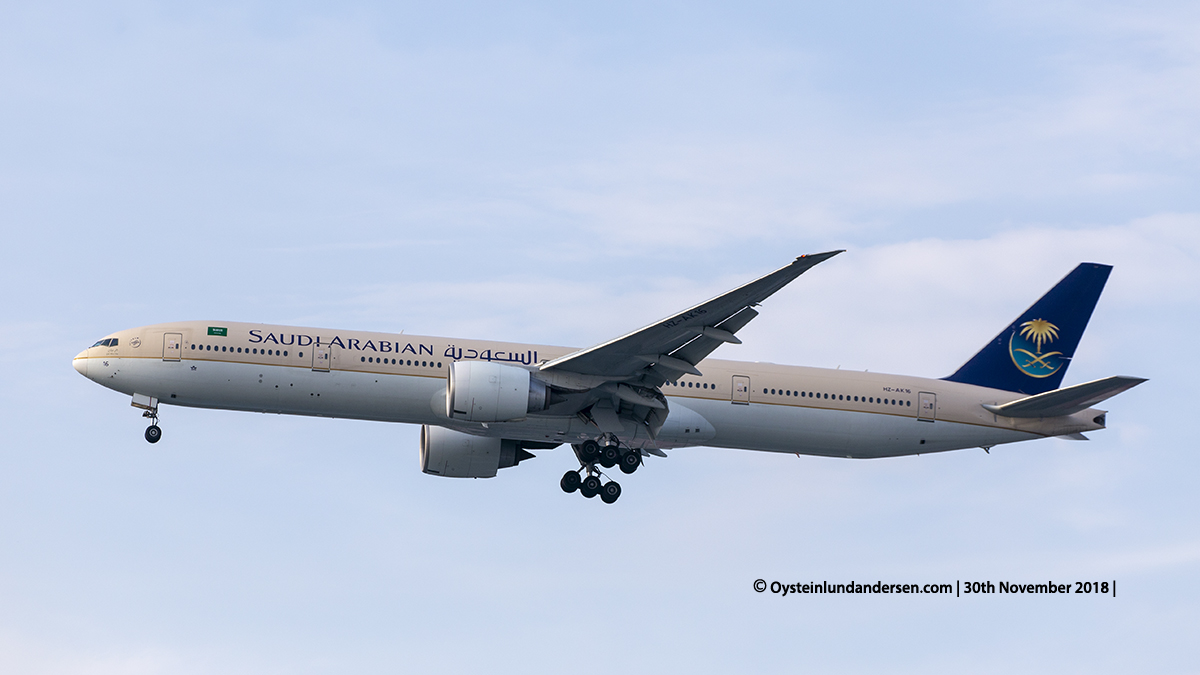 Jakarta aiport Saudi Arabian Airlines Boeing 777-300ER (HZ-AK16) Jakarta Airport